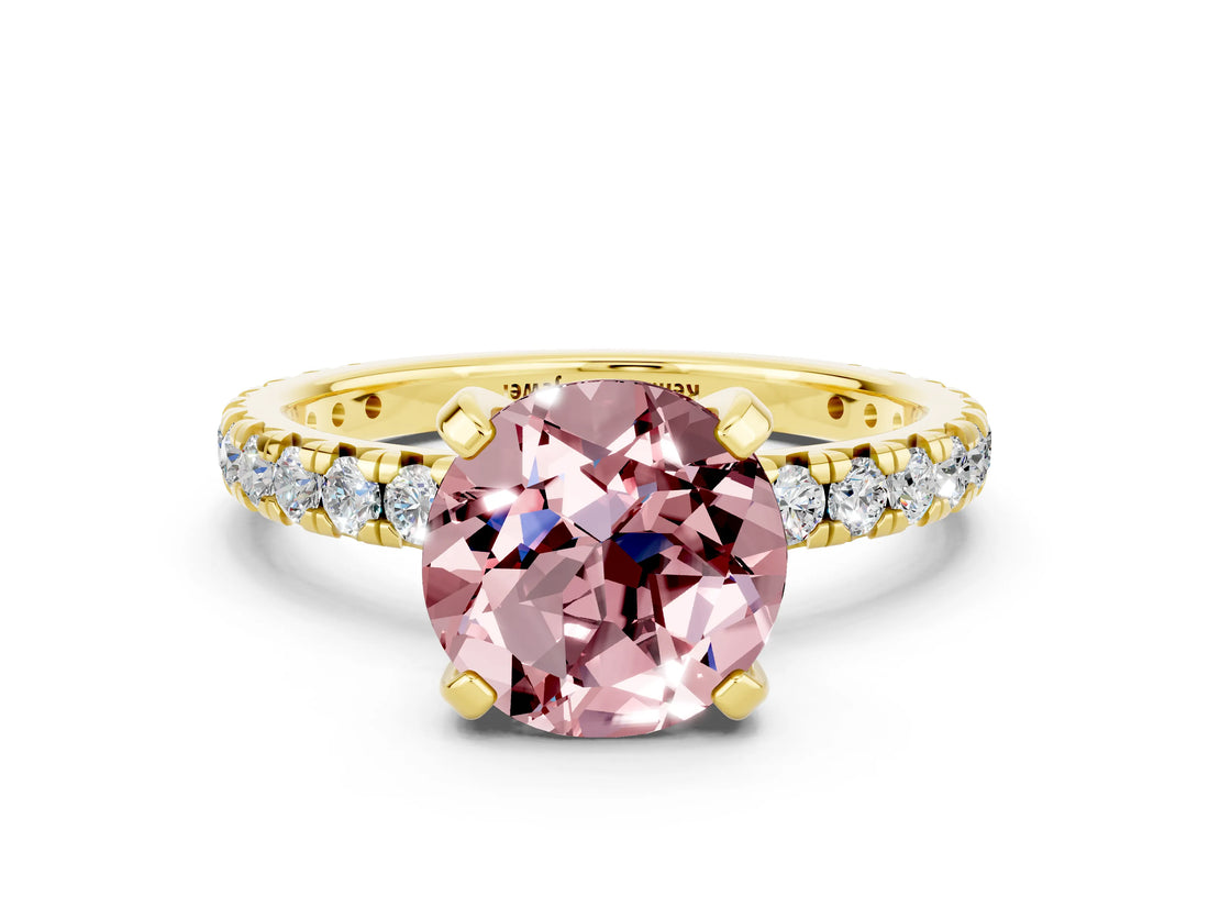 Yellow gold Round Cut Cut Diamond Pavé Band with Four-Prong Setting