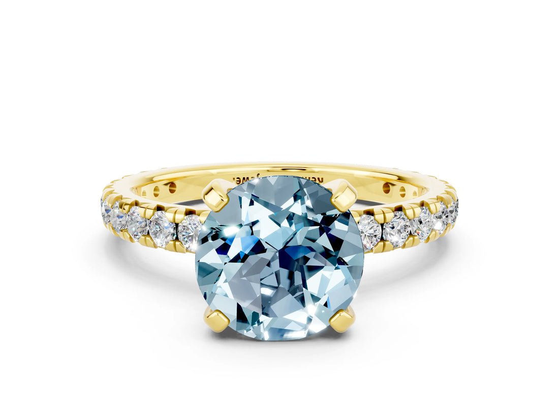 Yellow gold Round Cut Cut Diamond Pavé Band with Four-Prong Setting