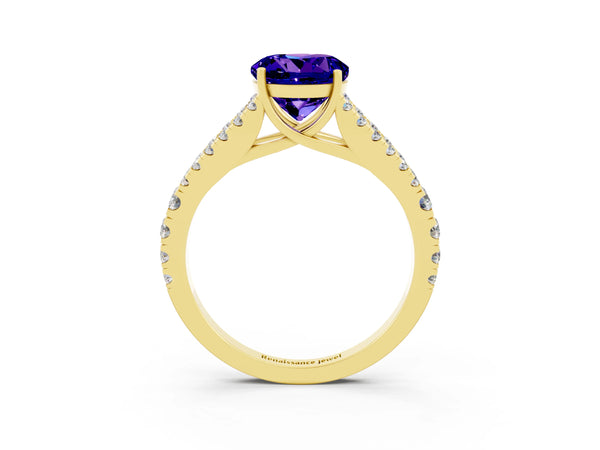 Yellow gold Round Cut Tanzanite Split Shank Engagement Ring with Round Pavé and Prong Setting