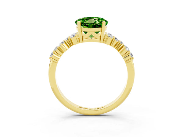 Yellow gold Round Cut Diamond Cluster Pavé Band with Four-Prong Setting