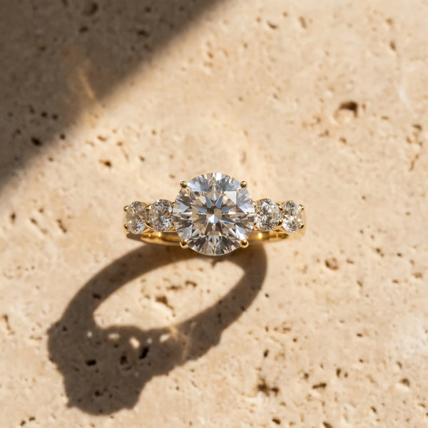 Yellow gold Round Cut Diamond Five-Stone Prong Set White Gold Ring