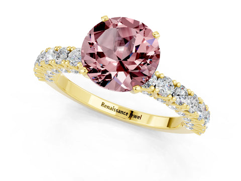 Yellow gold Round Cut Diamond Pavé Band Solitaire Ring with Prong Setting_1