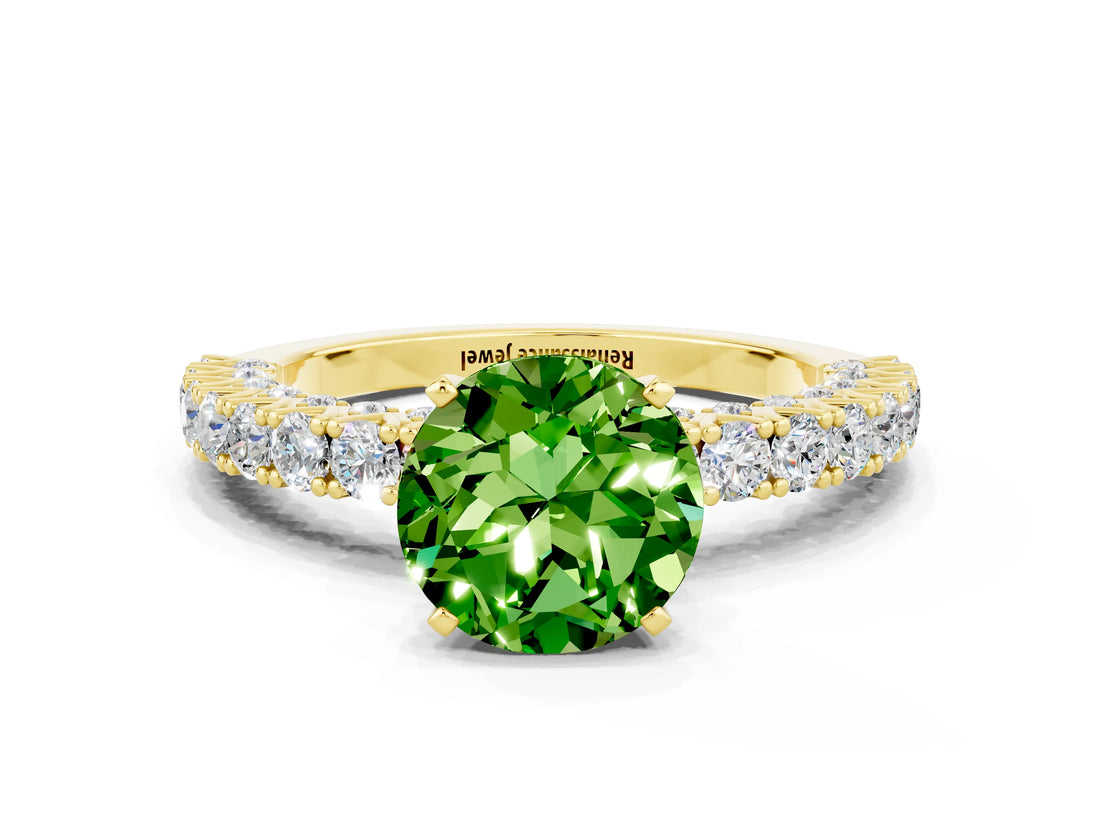 Yellow gold Round Cut Diamond Pavé Band Solitaire Ring with Prong Setting