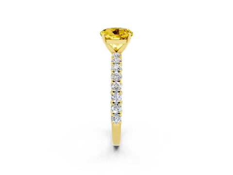 Yellow gold Round Cut Diamond Pavé Band Solitaire Ring with Prong Setting_2