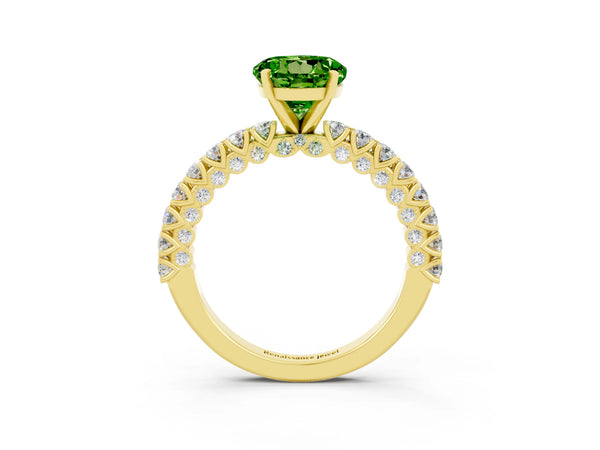Yellow gold Round Cut Diamond Pavé Band Solitaire Ring with Prong Setting