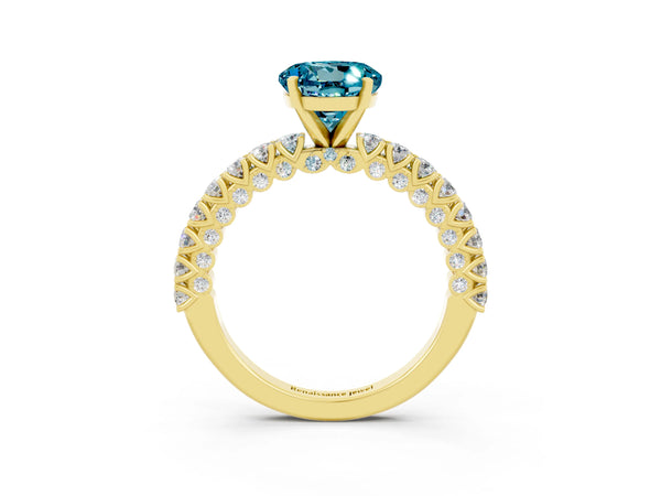 Yellow gold Round Cut Diamond Pavé Band Solitaire Ring with Prong Setting