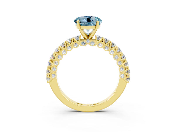 Yellow gold Round Cut Diamond Pavé Band Solitaire Ring with Prong Setting