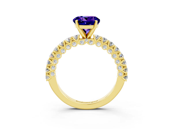 Yellow gold Round Cut Diamond Pavé Band Solitaire Ring with Prong Setting