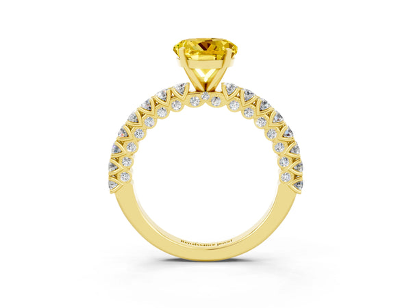 Yellow gold Round Cut Diamond Pavé Band Solitaire Ring with Prong Setting