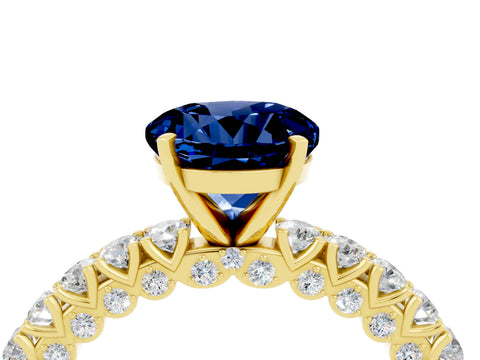 Yellow gold Round Cut Diamond Pavé Band Solitaire Ring with Prong Setting_4