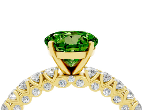 Yellow gold Round Cut Diamond Pavé Band Solitaire Ring with Prong Setting_4