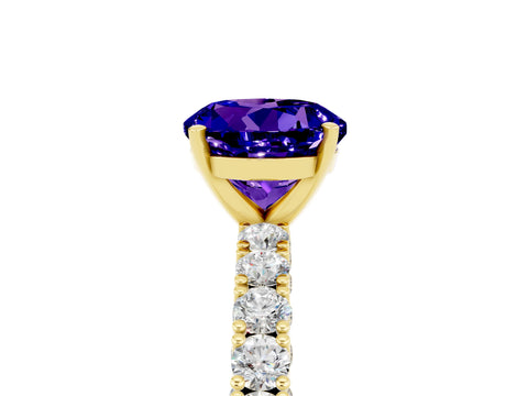 Yellow gold Round Cut Diamond Pavé Band Solitaire Ring with Prong Setting_5