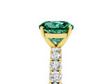 Yellow gold Round Cut Diamond Pavé Band Solitaire Ring with Prong Setting_5
