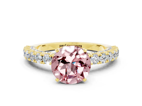 Yellow gold Round Cut Diamond Pavé Band Solitaire Ring with Prong Setting