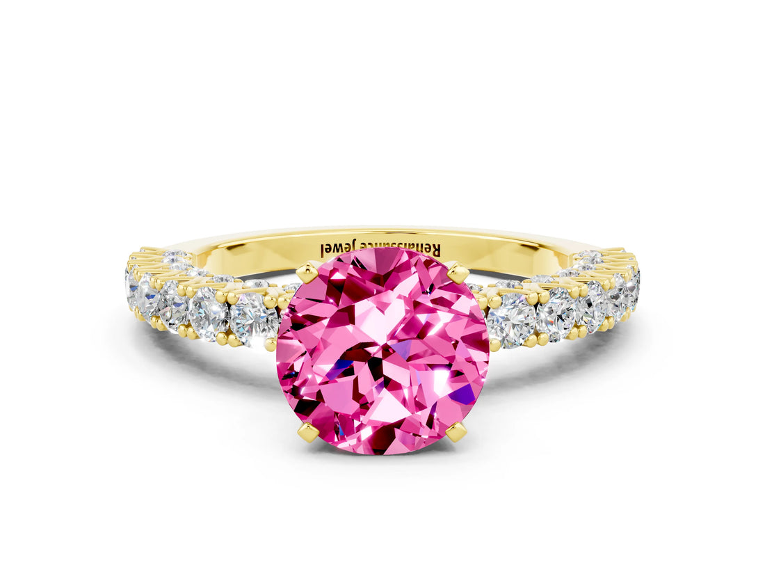 Yellow gold Round Cut Diamond Pavé Band Solitaire Ring with Prong Setting