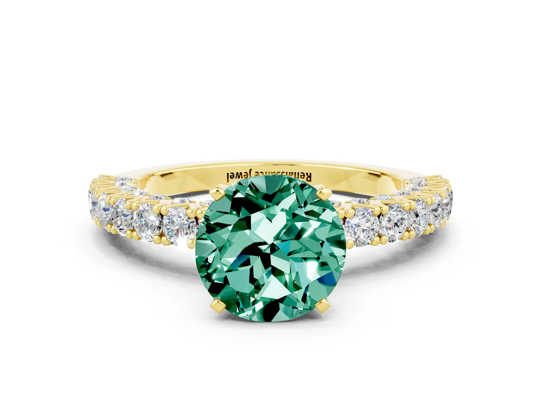 Yellow gold Round Cut Diamond Pavé Band Solitaire Ring with Prong Setting