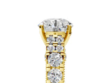 Yellow gold Round Cut Diamond Pavé Band Solitaire with Four-Prong Setting_21