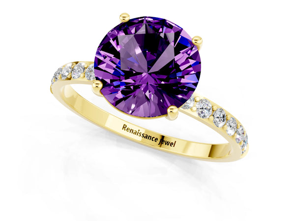 Yellow gold Round Cut Amethyst Solitaire Ring with Round Pavé Shoulders and Prong Setting