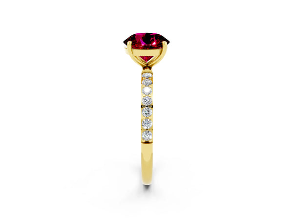 Yellow gold Round Cut Garnet Solitaire Ring with Round Pavé Shoulders and Prong Setting