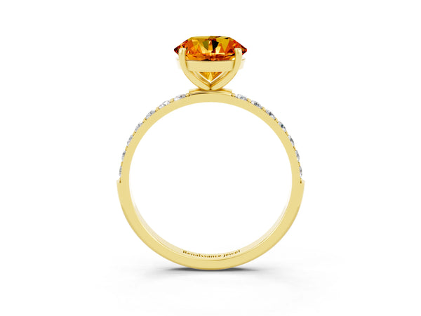 Yellow gold Round Cut Citrine Solitaire Ring with Round Pavé Shoulders and Prong Setting