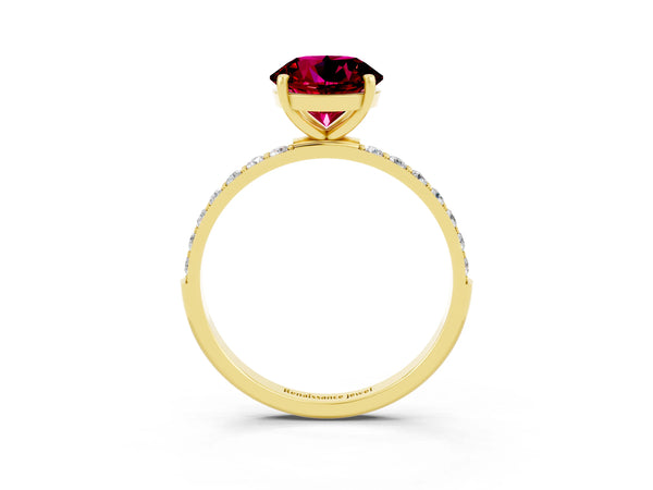 Yellow gold Round Cut Garnet Solitaire Ring with Round Pavé Shoulders and Prong Setting