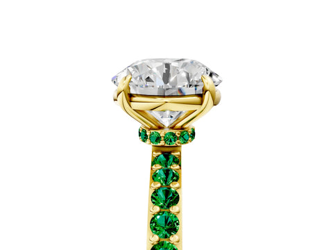 Yellow gold Round Cut Diamond Pavé Engagement Ring with Round with Emerald side stone Accents and Prong Setting_5