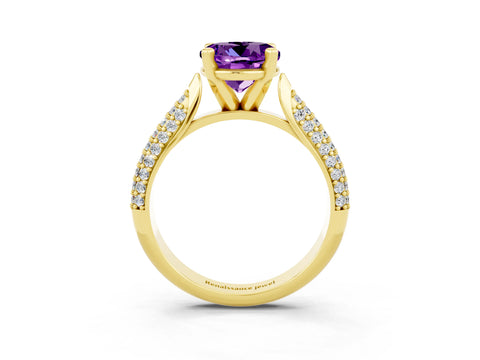 Yellow gold Round Cut Diamond Solitaire Engagement Ring with Pavé Band and Four-Prong Setting_3