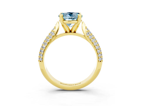 Yellow gold Round Cut Diamond Solitaire Engagement Ring with Pavé Band and Four-Prong Setting_3