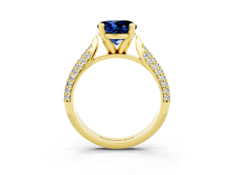 Yellow gold Round Cut Diamond Solitaire Engagement Ring with Pavé Band and Four-Prong Setting_3