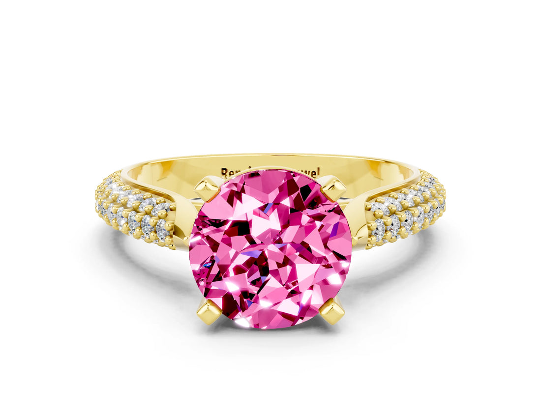 Yellow gold Round Cut Diamond Solitaire Engagement Ring with Pavé Band and Four-Prong Setting