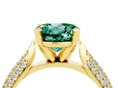 Yellow gold Round Cut Diamond Solitaire Engagement Ring with Pavé Band and Four-Prong Setting_4