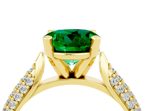 Yellow gold Round Cut Diamond Solitaire Engagement Ring with Pavé Band and Four-Prong Setting_4