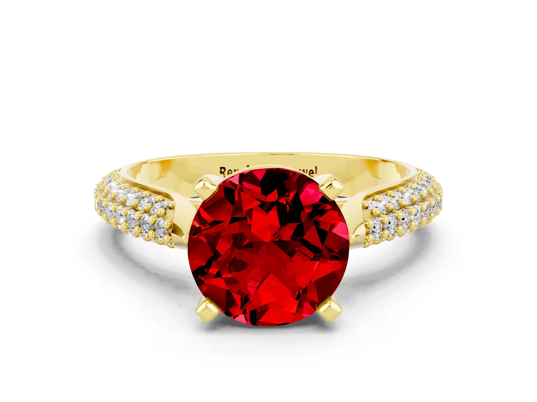 Yellow gold Round Cut Diamond Solitaire Engagement Ring with Pavé Band and Four-Prong Setting