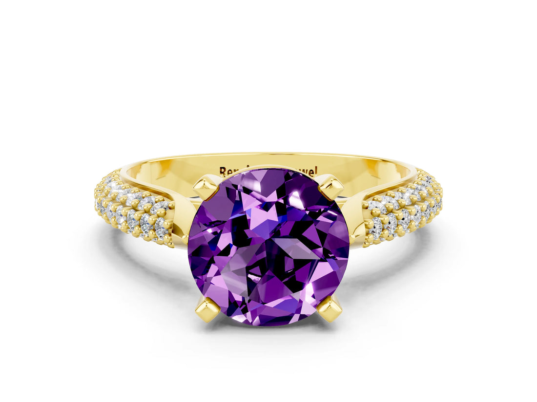 Yellow gold Round Cut Diamond Solitaire Engagement Ring with Pavé Band and Four-Prong Setting