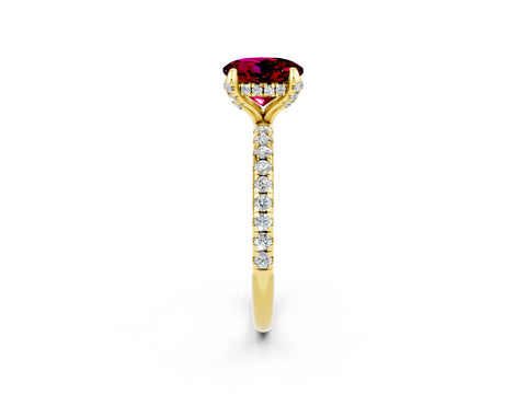Yellow gold Round Cut Diamond Solitaire Ring with Four-Prong Setting and Pavé Band_2