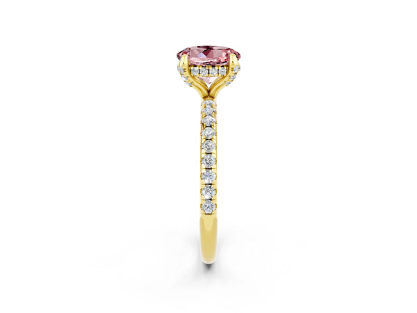 Yellow gold Round Cut Diamond Solitaire Ring with Four-Prong Setting and Pavé Band