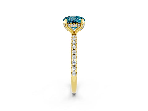 Yellow gold Round Cut Diamond Solitaire Ring with Four-Prong Setting and Pavé Band_2