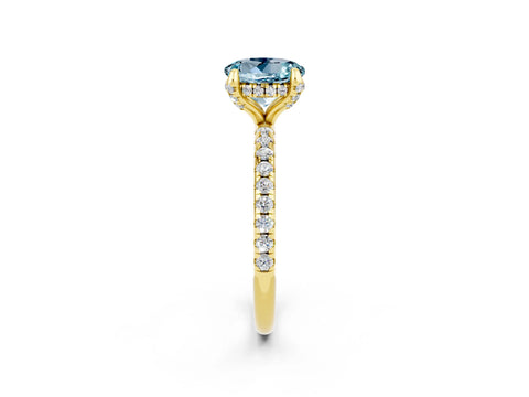 Yellow gold Round Cut Diamond Solitaire Ring with Four-Prong Setting and Pavé Band_2