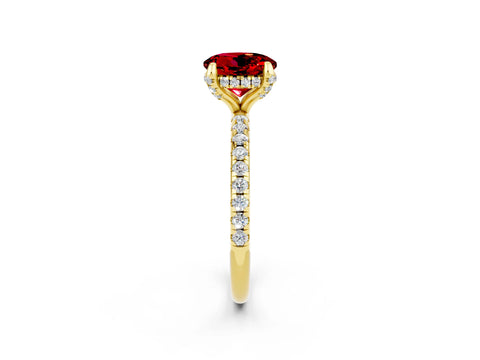 Yellow gold Round Cut Diamond Solitaire Ring with Four-Prong Setting and Pavé Band_2