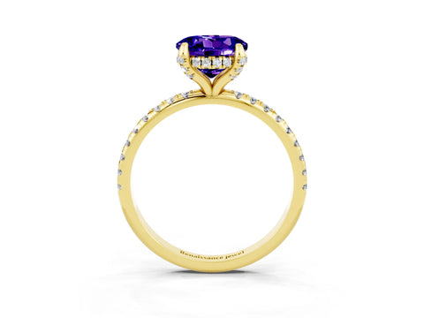 Yellow gold Round Cut Diamond Solitaire Ring with Four-Prong Setting and Pavé Band_3