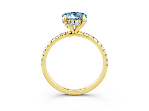 Yellow gold Round Cut Diamond Solitaire Ring with Four-Prong Setting and Pavé Band_3