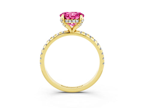 Yellow gold Round Cut Diamond Solitaire Ring with Four-Prong Setting and Pavé Band_3