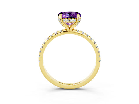 Yellow gold Round Cut Diamond Solitaire Ring with Four-Prong Setting and Pavé Band_3