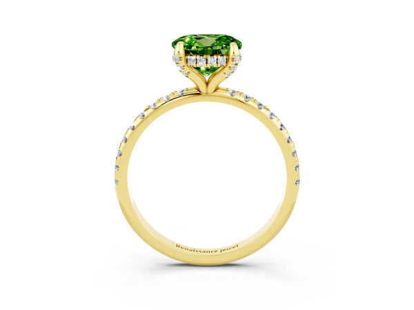 Yellow gold Round Cut Diamond Solitaire Ring with Four-Prong Setting and Pavé Band