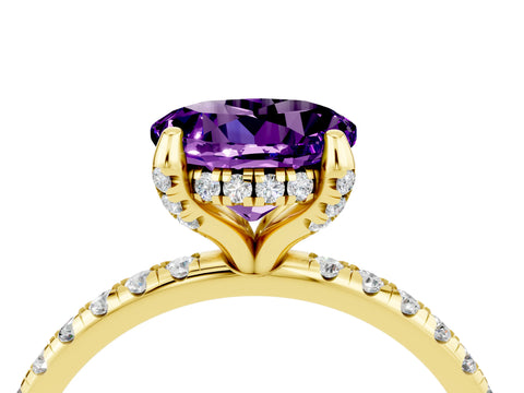 Yellow gold Round Cut Diamond Solitaire Ring with Four-Prong Setting and Pavé Band_4