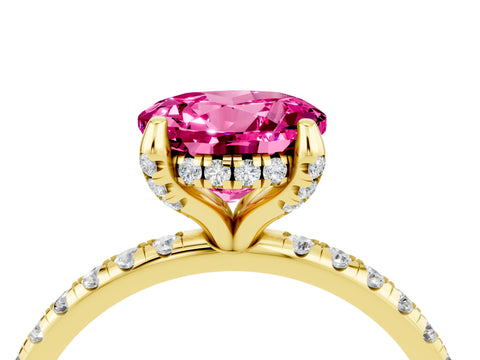 Yellow gold Round Cut Diamond Solitaire Ring with Four-Prong Setting and Pavé Band_4