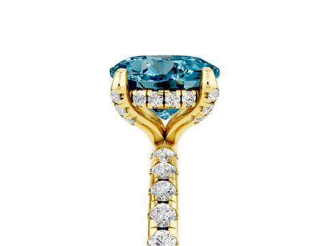 Yellow gold Round Cut Diamond Solitaire Ring with Four-Prong Setting and Pavé Band_5