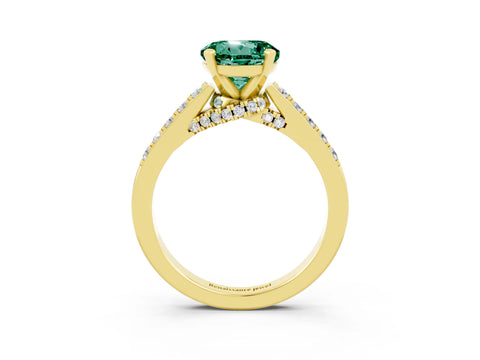 Yellow gold Round Cut Diamond Solitaire Ring with Pavé Band and Prong Setting_3