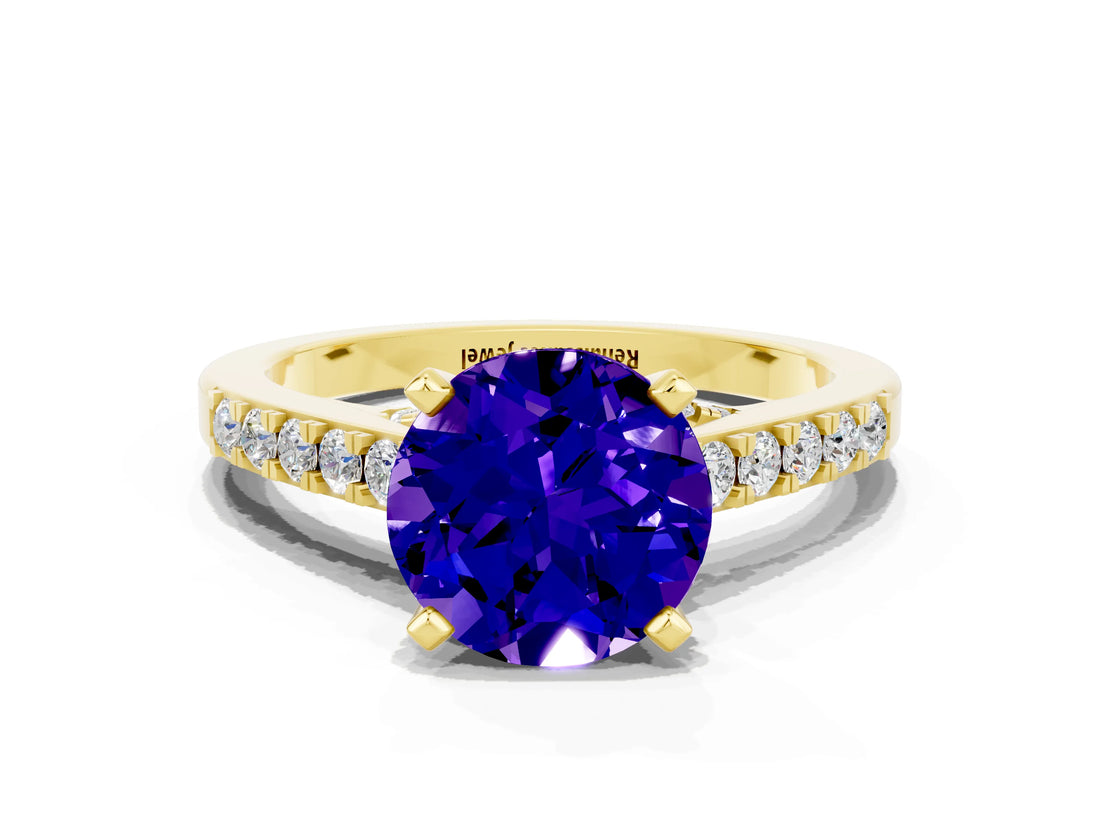 Yellow gold Round Cut Diamond Solitaire Ring with Pavé Band and Prong Setting