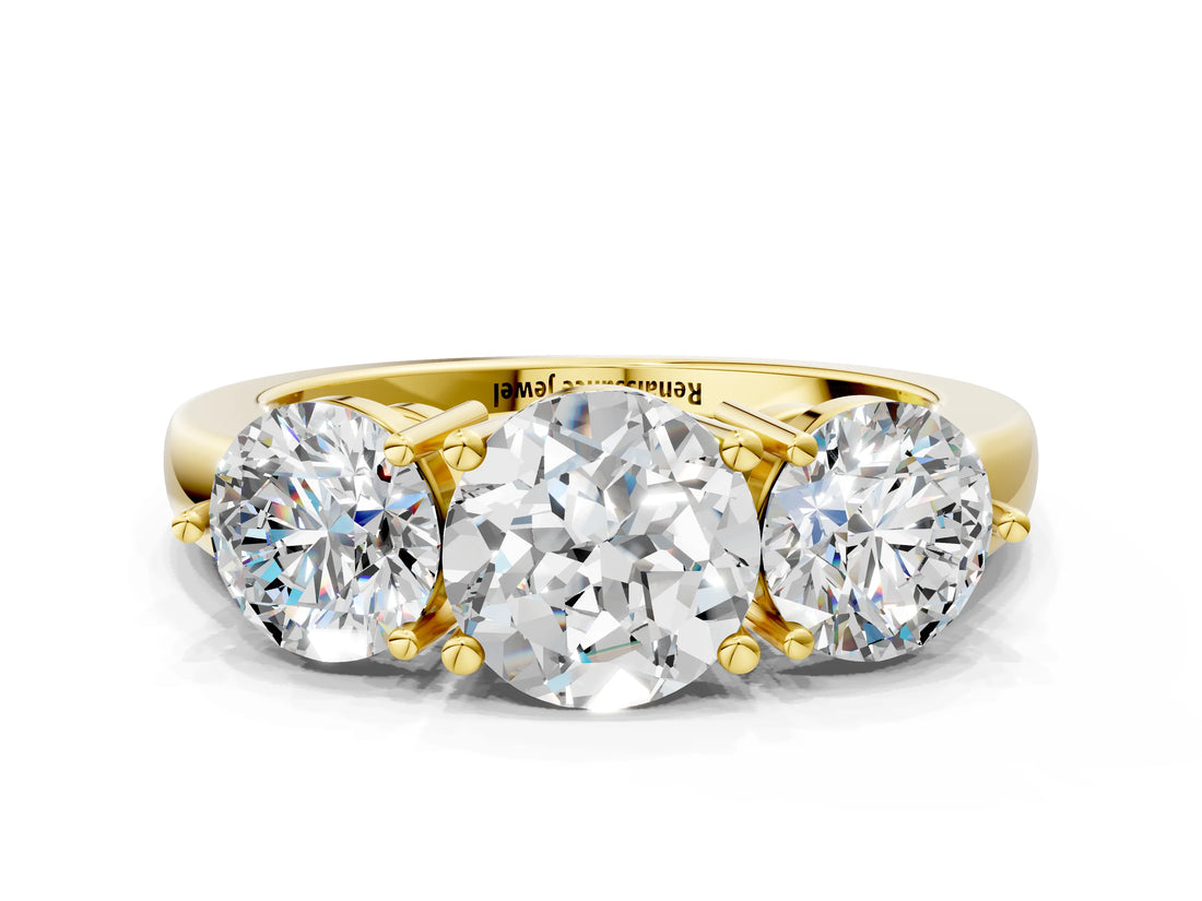 Yellow gold Round Cut Diamond Three-Stone Ring with Prong Setting and Classic Band_133